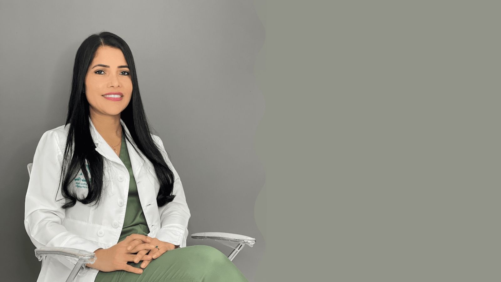 
              Dra. Angela Pérez | Cirujana Facial & Otorrinolaringóloga
            